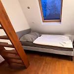 T&K Apartments - 8 Room Detached House - 6 Min To Messe Dus - Private Parking