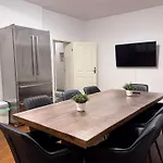T&k - 8 Detached House - 6 Min To Messe Dus - Private Parking Ferienhaus *