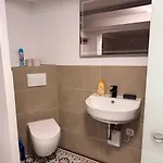 T&k - 8 Detached House - 6 Min To Messe Dus - Private Parking Holiday home